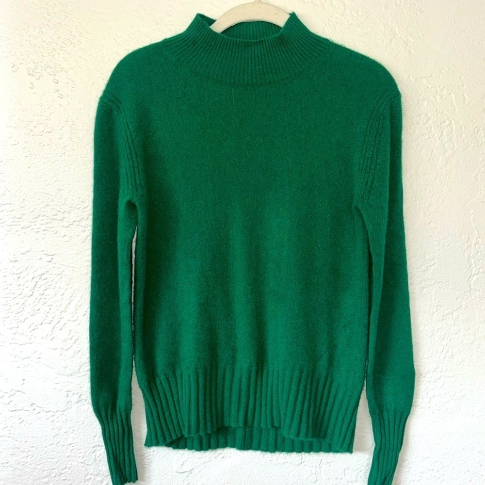 J. Crew Vibrant Green 100% cashmere Mock Neck Sweater XS